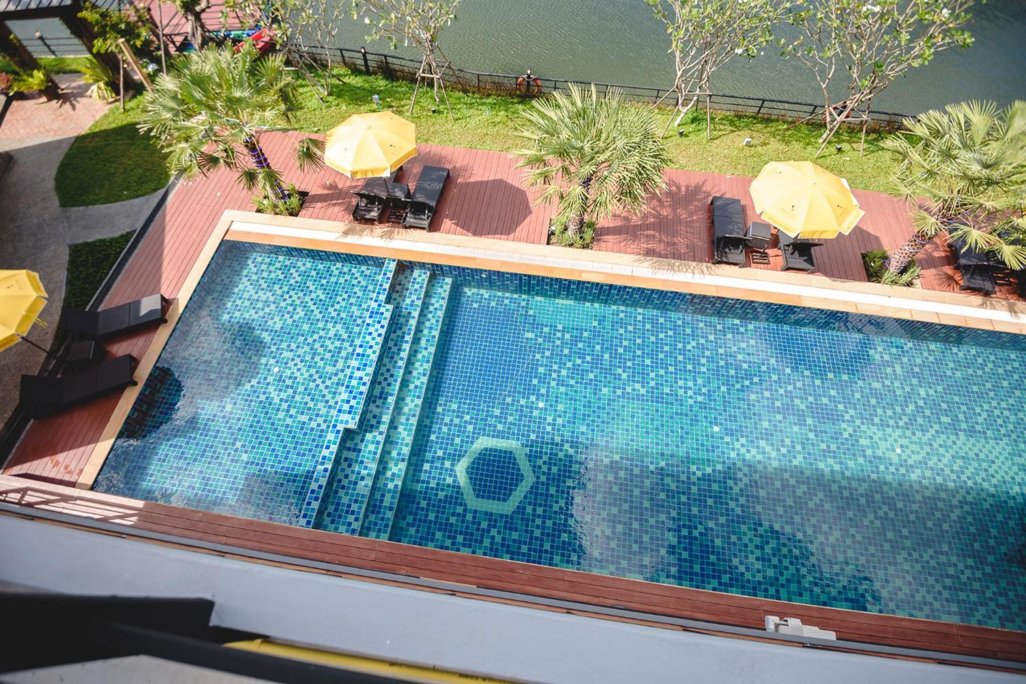 Phuengluang Riverside Hotel Chanthaburi Dış mekan fotoğraf